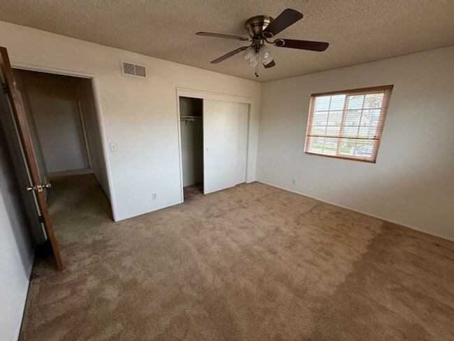 Building Photo - ***READY FOR IMMEDIATE OCCUPANCY*** 3BD/2.5BA HOME IN ARTESIA***