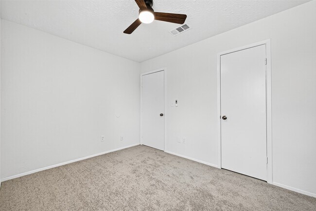 Building Photo - 10726 Buffalo Bend Dr