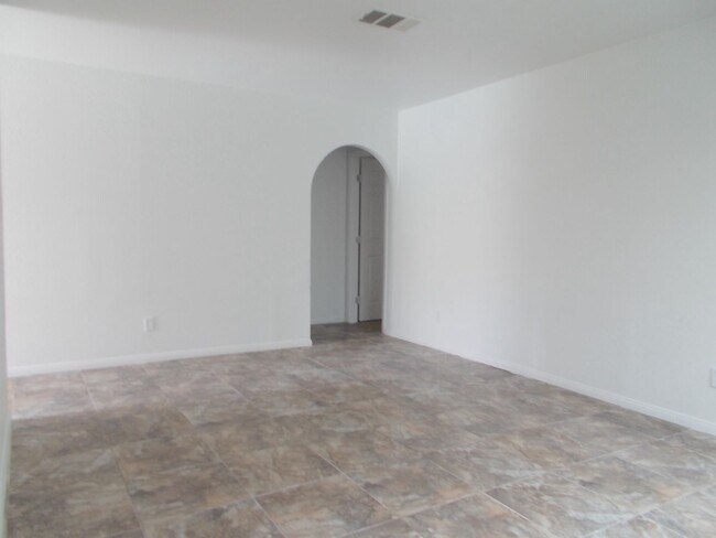 Building Photo - 1824 N Decatur Blvd