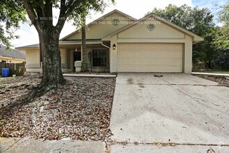 Building Photo - 901 Sandywood Dr