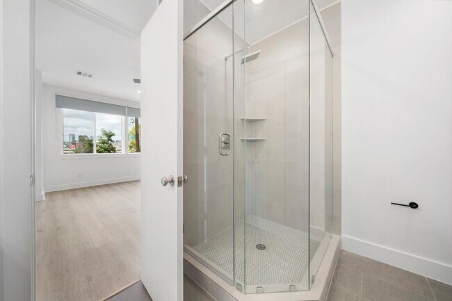 Building Photo - 1512 Barbee St