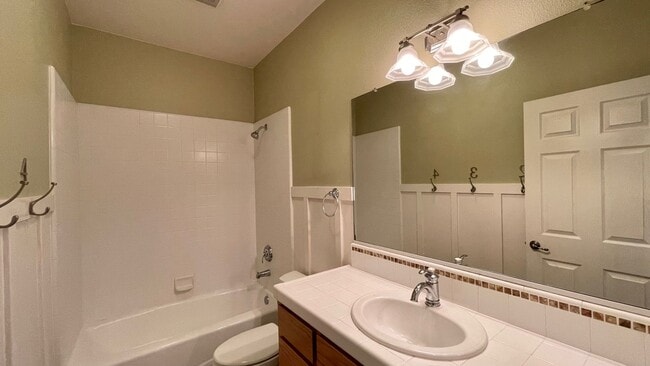 Building Photo - Single Level 4-Bedroom with 3-Car Garage in Berry Gardens