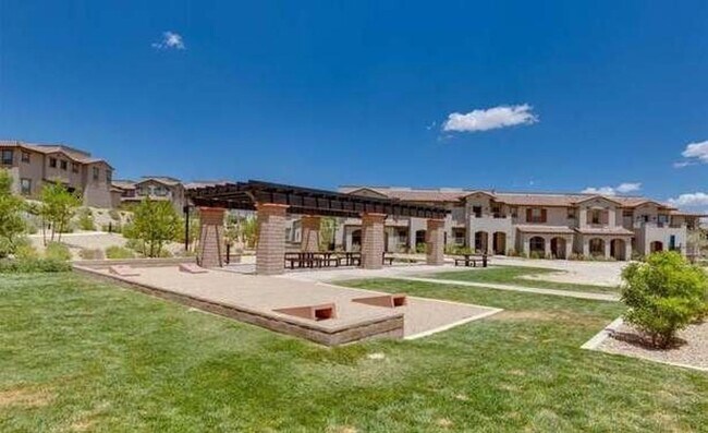 Building Photo - Stunning Summerlin Townhome with Private Downstairs Suite – Gated Community