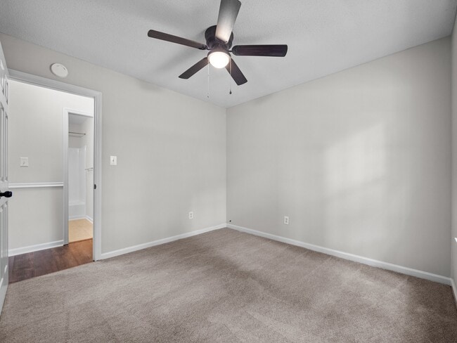 Building Photo - 1212 Gerald Dr