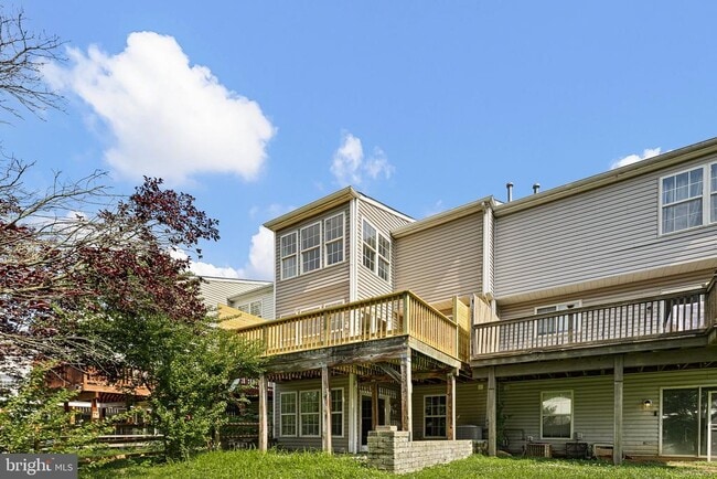 Building Photo - 22 Crenshaw Ct