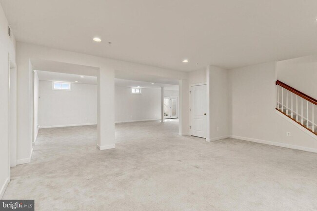 Building Photo - 15305 Sweetbay St