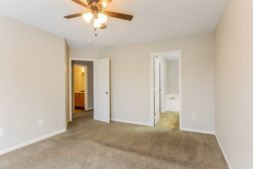 Building Photo - 4650 Whitview Ln