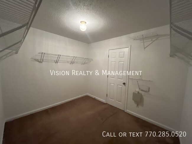 Building Photo - 4694 Glider Cir