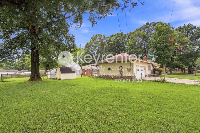 Building Photo - 4029 Forest Manor Ave