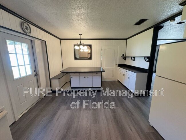Building Photo - 12300 SE 128th Ct