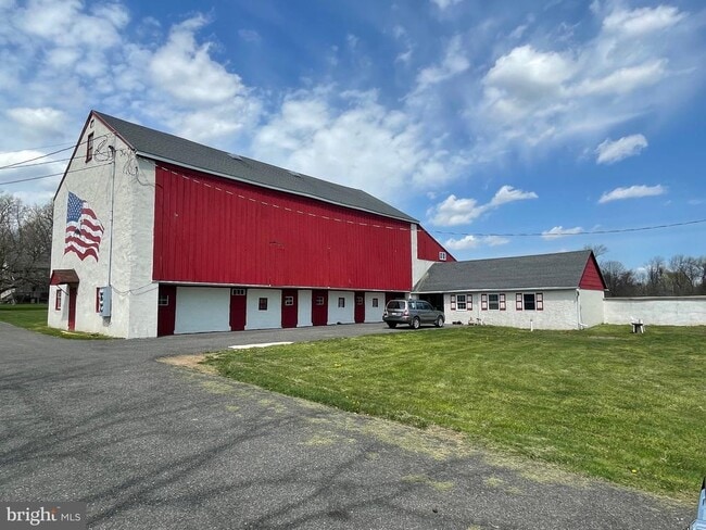 Building Photo - 1152 S Valley Forge Rd