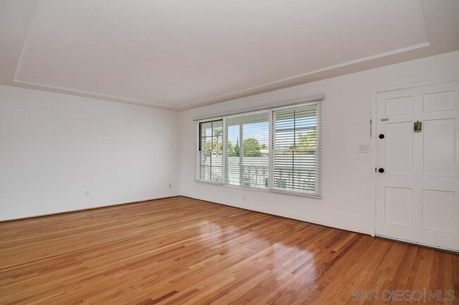Building Photo - 5064 Marlborough Dr