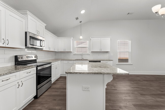 Building Photo - 8165 Bannock Cir