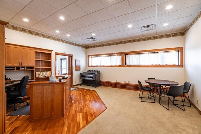 Building Photo - 1613-1617 Chase St