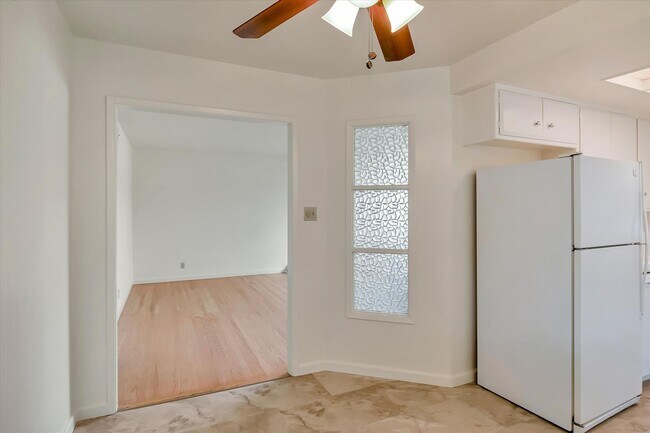 Building Photo - 754 Yale Ln
