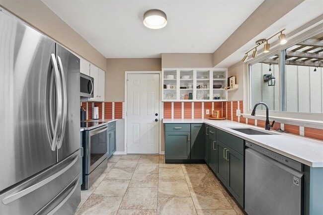 Building Photo - 905 Silver Quail Ln