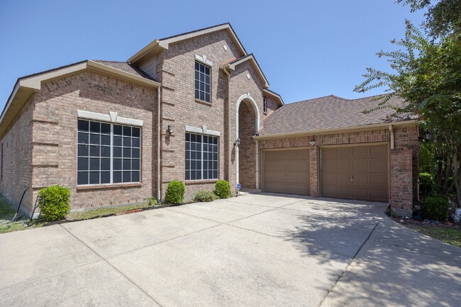 Building Photo - 10002 River Bend Dr