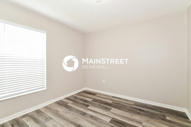 Building Photo - 3 Bedroom Pet-Friendly Home in Auburndale, FL with Main Street Renewal