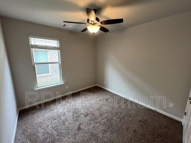 Building Photo - 2123 Westfield Ave