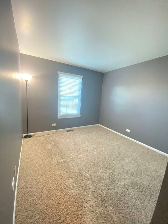 Building Photo - 1213 Pennsbury Ln