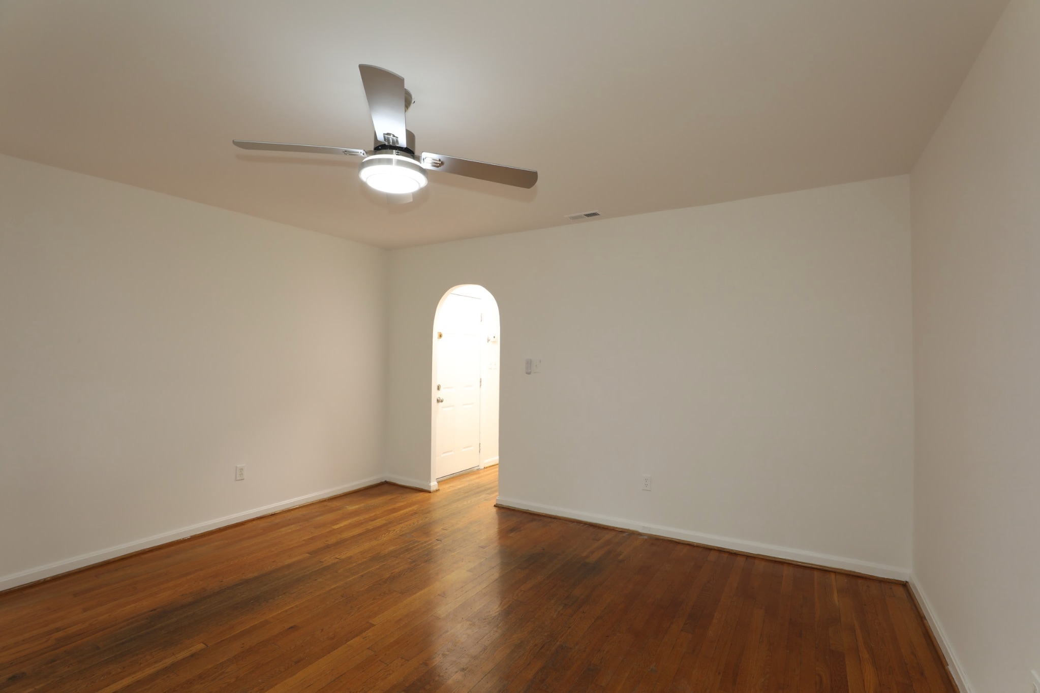 Building Photo - 1305 Orren St NE