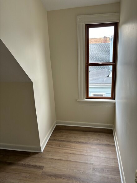 Building Photo - 1310 Stanley St