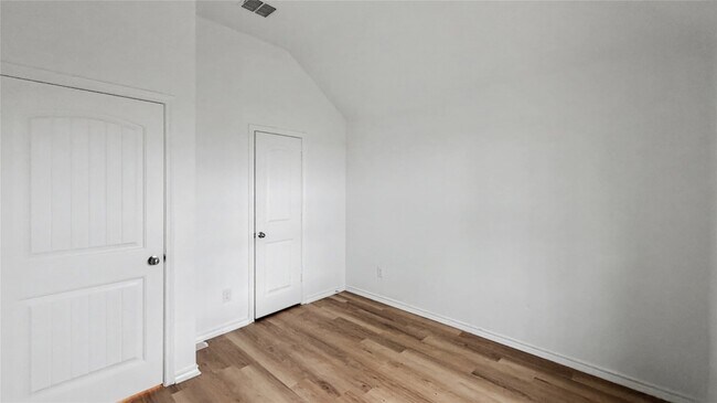 Building Photo - 314 Rolling Meadows Dr