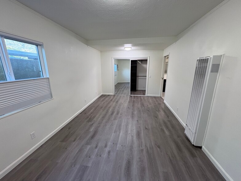 Building Photo - 2800 Tola Ave