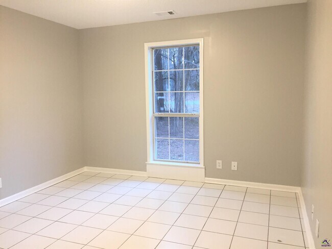 Building Photo - 542 Loblolly Ln