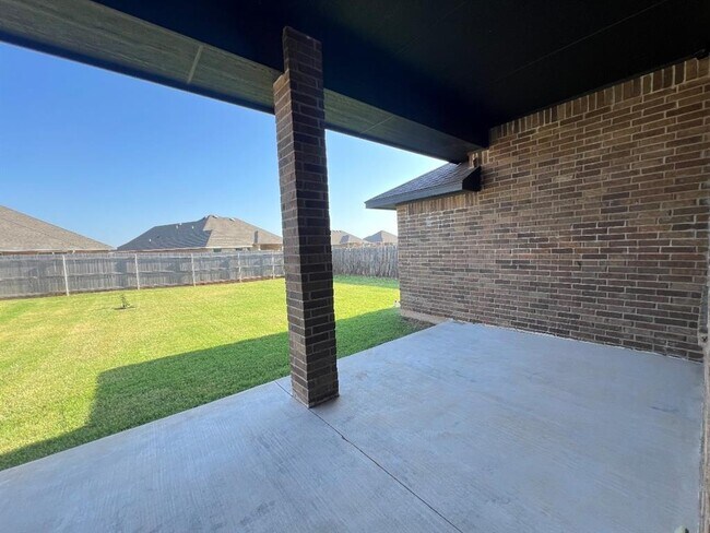 Building Photo - 8722 SW 40th Ter