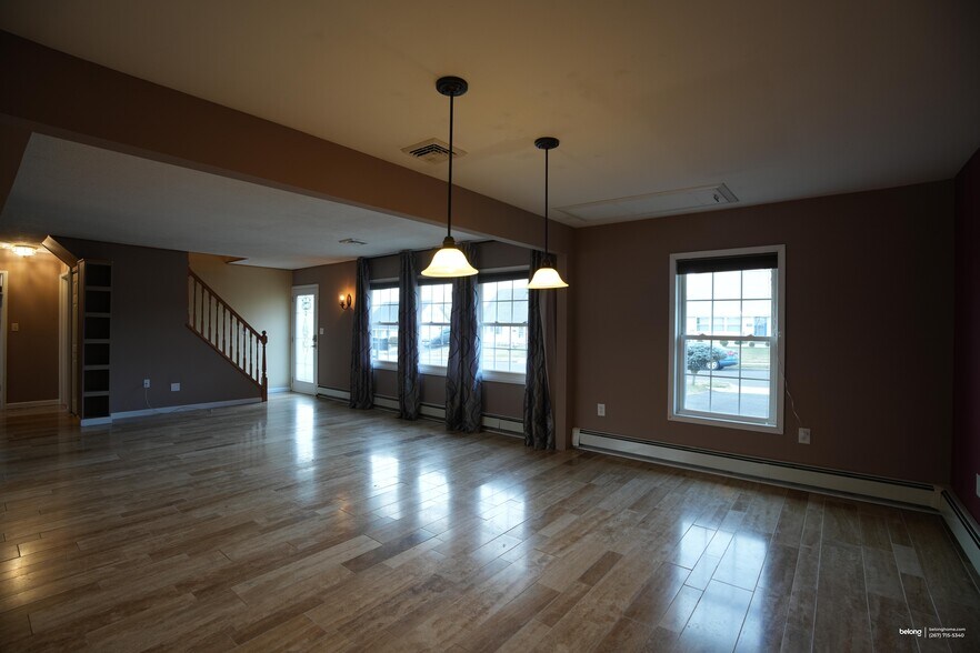 Building Photo - 90 Cobalt Ridge Dr E