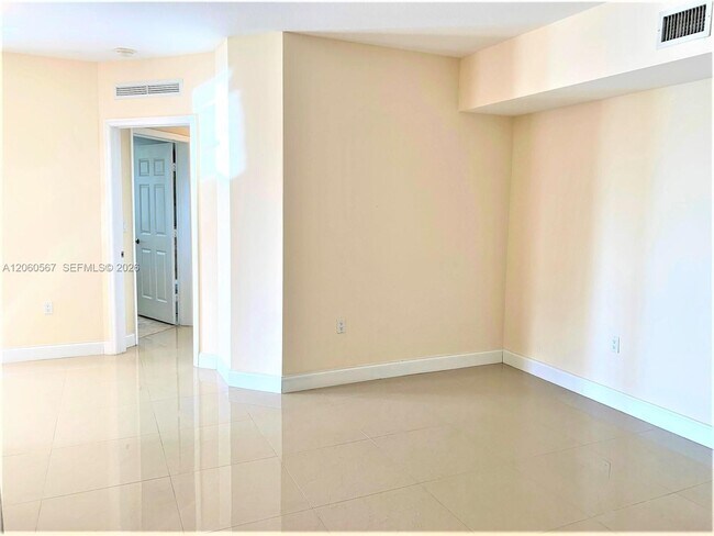 Building Photo - 1745 E Hallandale Beach Blvd