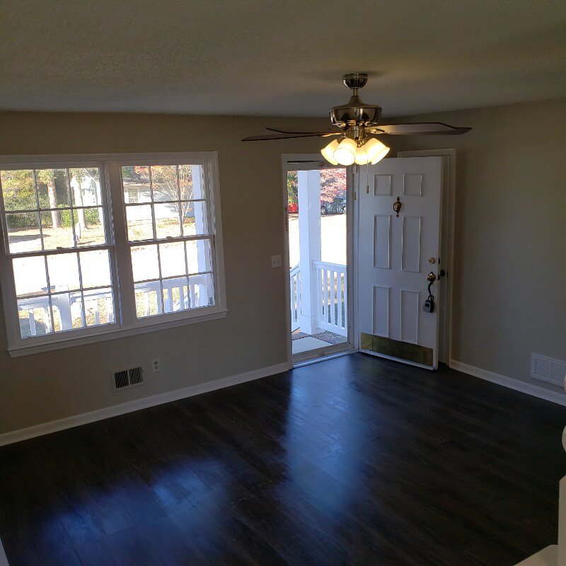 Building Photo - 119 Meadow Wood Dr