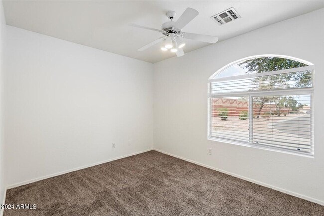 Building Photo - 3305 N Everest