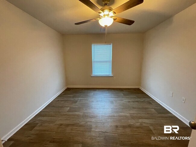 Building Photo - 10817 Northern Dancer Ct