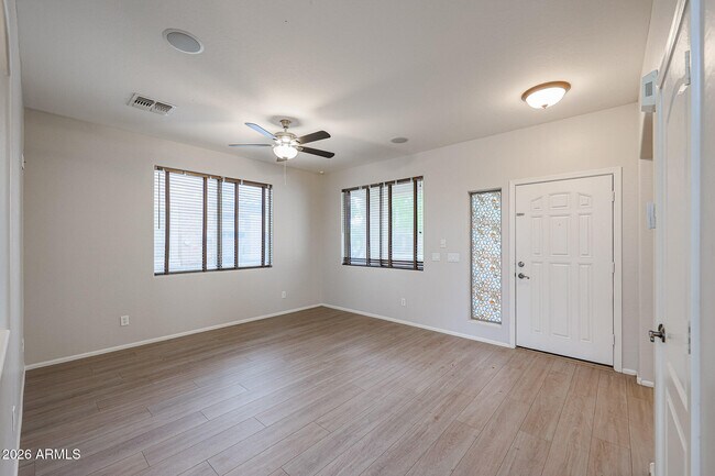 Building Photo - 16205 W Gibson Ln