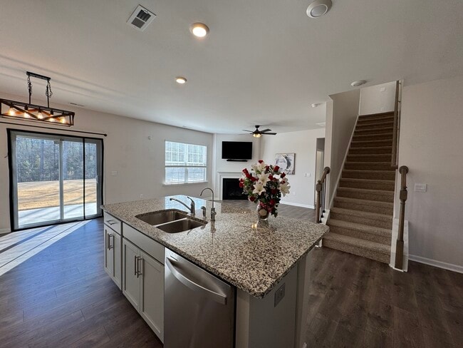 Building Photo - 134 David Hl Dr