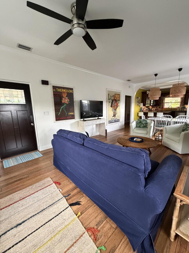 Building Photo - 515 Ardmore Rd