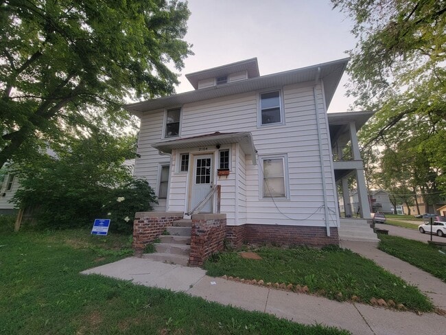 Primary Photo - 403 21st St