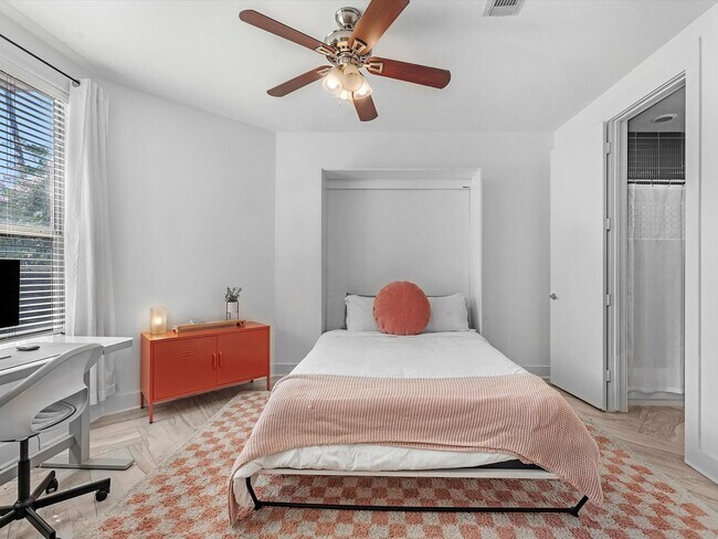 Building Photo - 3421 Gillespie St