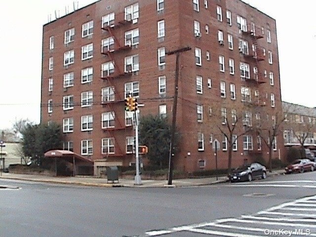 Building Photo - 222-89 Braddock Ave