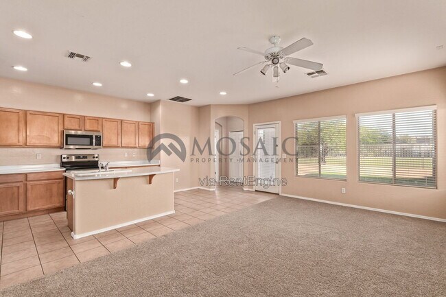 Building Photo - 2317 S 88th Dr