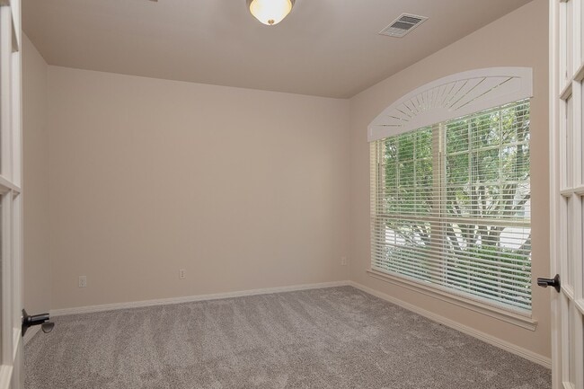 Building Photo - 8858 Van Allen Dr