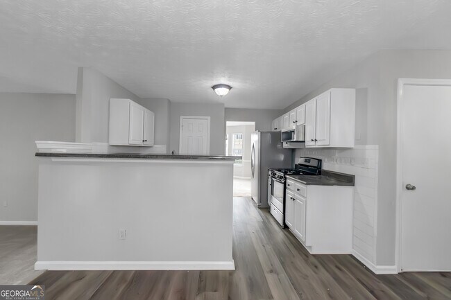 Building Photo - 420 Harvick Cir