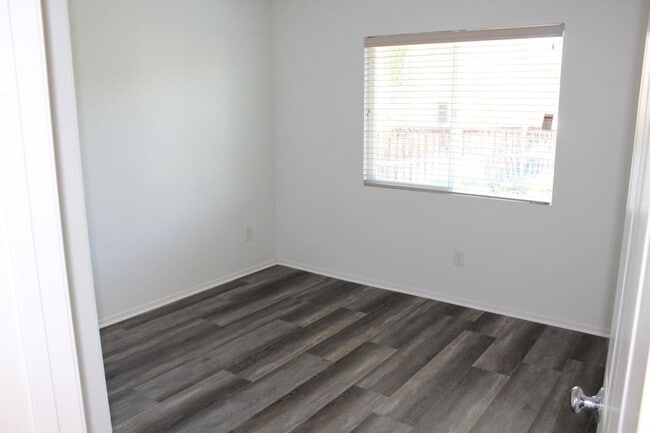 Building Photo - 3 Bed 3 Bath Menifee Home for rent