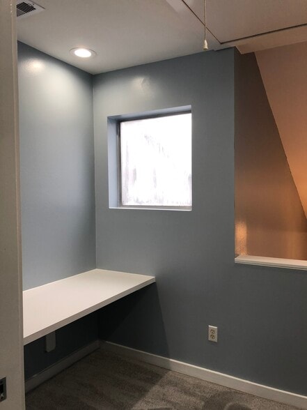 Office - 2716 Chenevert St
