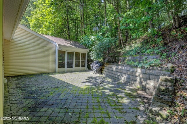 Building Photo - 3 Galewood Dr