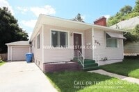 Building Photo - 221 Rosewood Ave