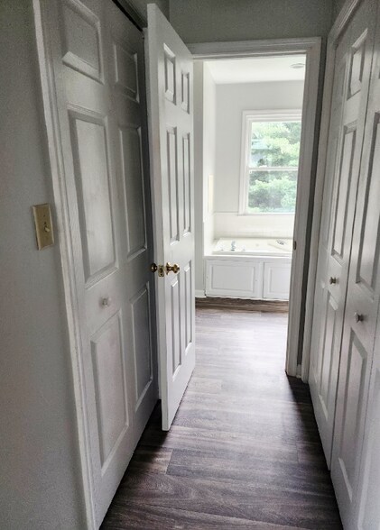 Building Photo - 39 Valleyview Cir