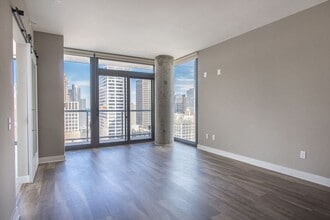 Building Photo - 520 N Wabash Ave